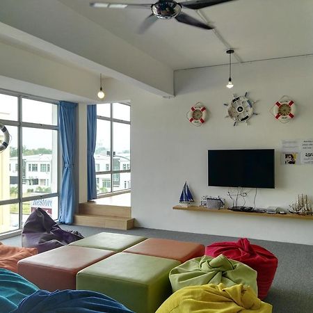 Roof Talk Theme Hostel Johor Bahru Eksteriør bilde