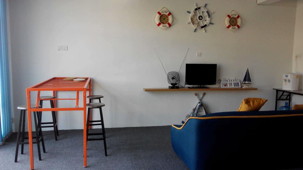 Roof Talk Theme Hostel Johor Bahru Rom bilde