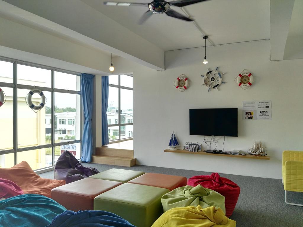 Roof Talk Theme Hostel Johor Bahru Eksteriør bilde