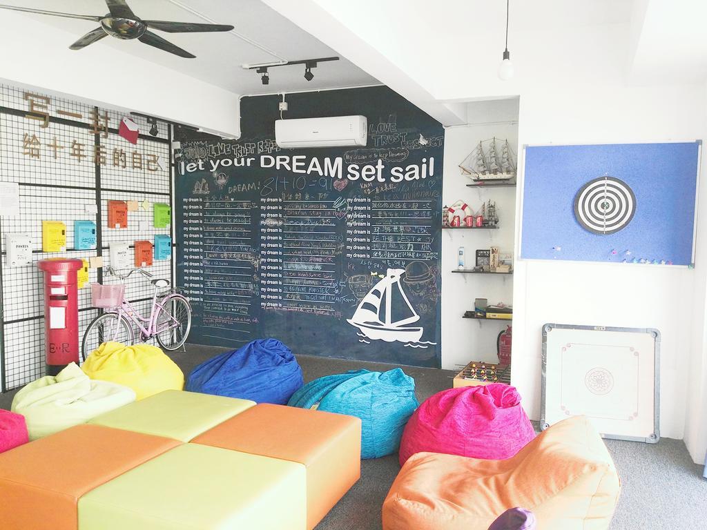 Roof Talk Theme Hostel Johor Bahru Eksteriør bilde