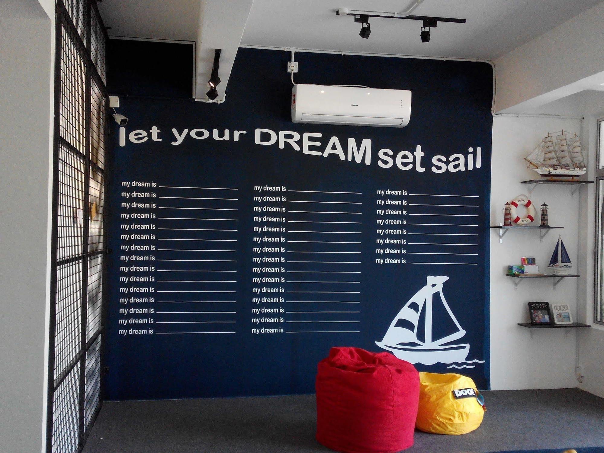 Roof Talk Theme Hostel Johor Bahru Eksteriør bilde